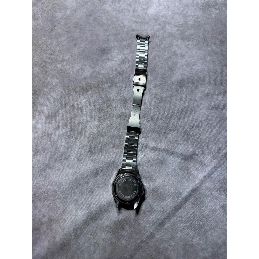 Dakota Stingray Watch Mens Two Tone Stainless Steel Japan Quartz BlackDial1000ft
